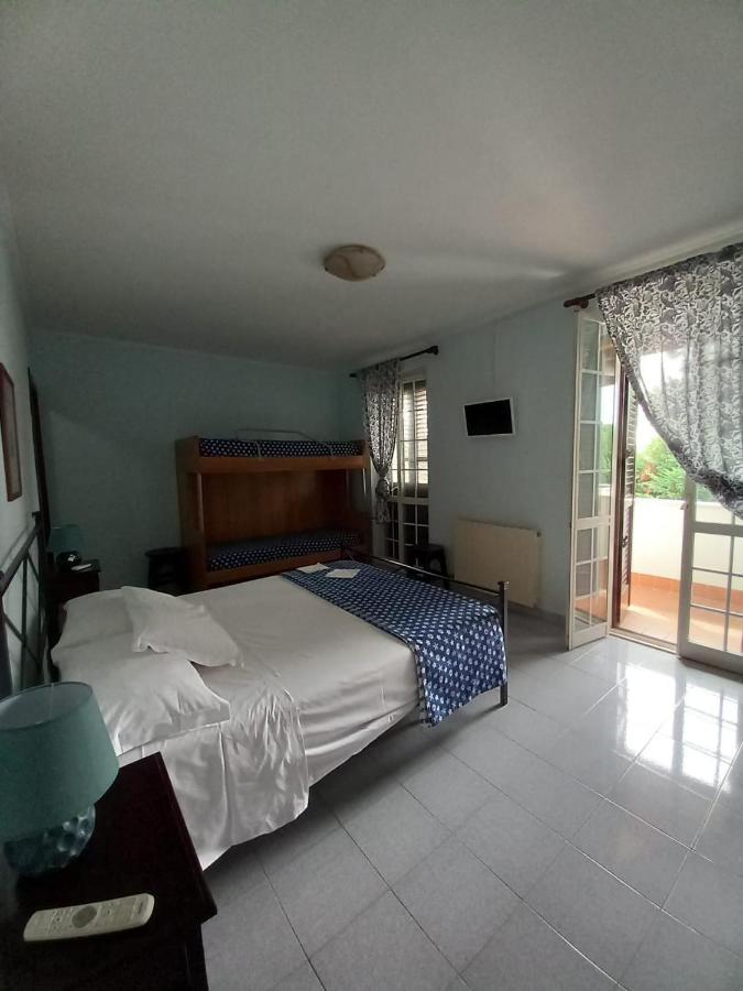 Il Grifo Hotel Sabaudia Bagian luar foto