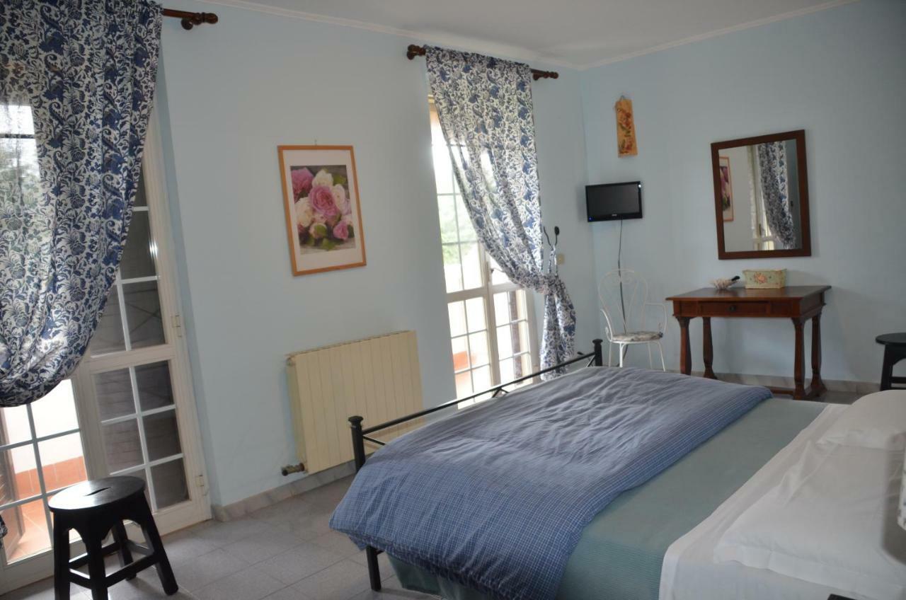 Il Grifo Hotel Sabaudia Bagian luar foto